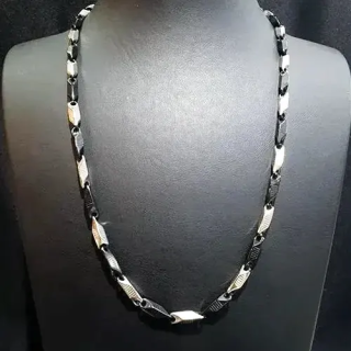 Toptan Çelik Kalın Desenli Siyah Beyaz Kibrit Kolye